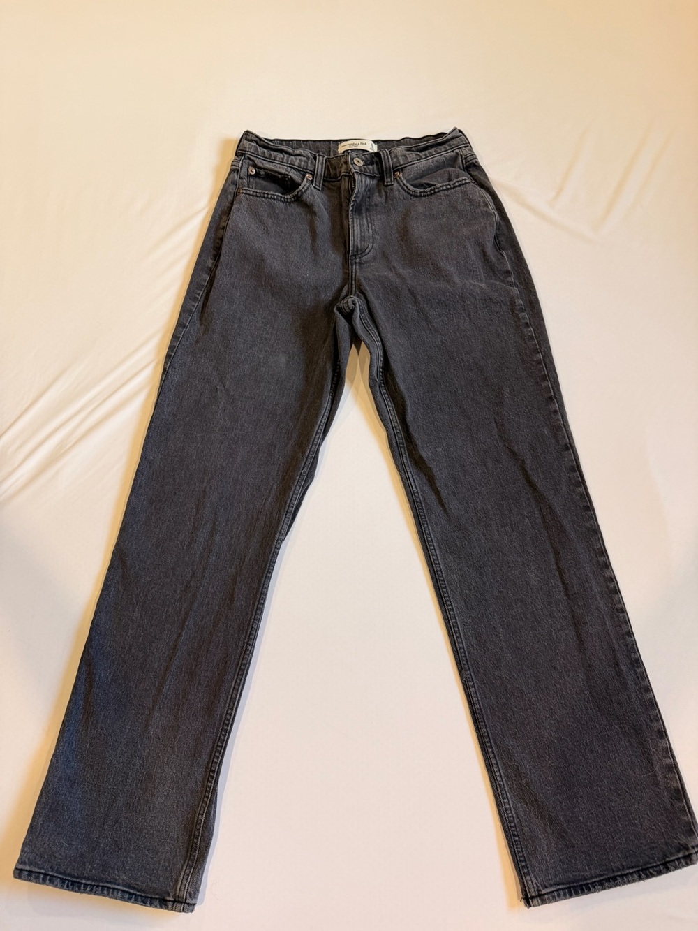 Abercrombie & Fitch- The Baggy Low Rise Curve Love Jeans - Size 26R
